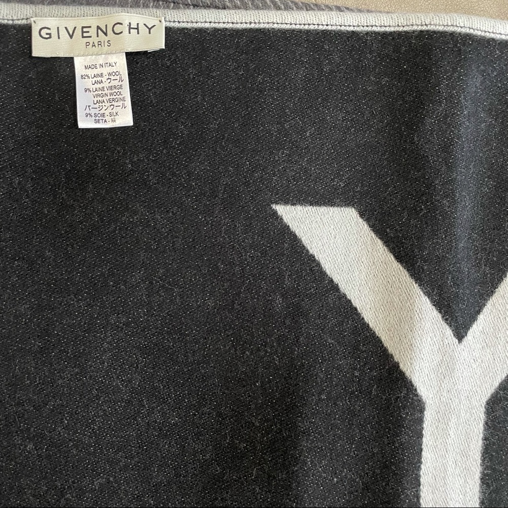New Unisex Givenchy Ombré Scarf - Picture 3 of 4